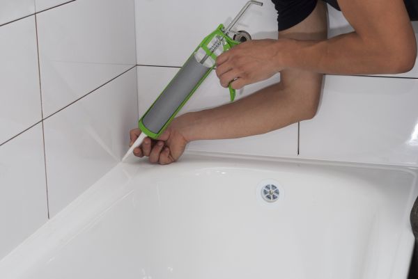 Cost of Tub Recaulking in Pleasant Grove
