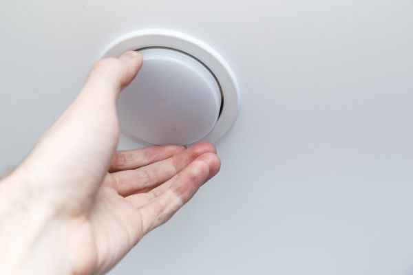 Cost of Ceiling Light Bulb Replacement in Pleasant Grove