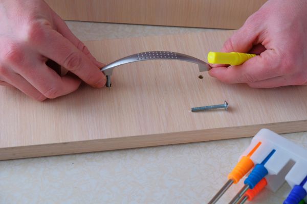 Cost of Drawer Handle Installation in Pleasant Grove