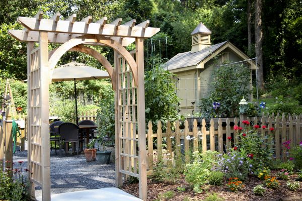 Cost of Trellis Mounting in Pleasant Grove