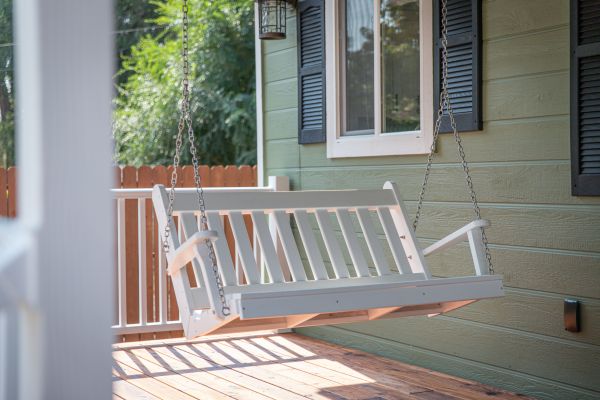 Cost of Porch Swing Installation in Pleasant Grove